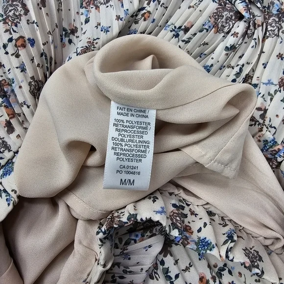 Twik Pleated Floral Mini Skirt Size Medium - Picture 7 of 7